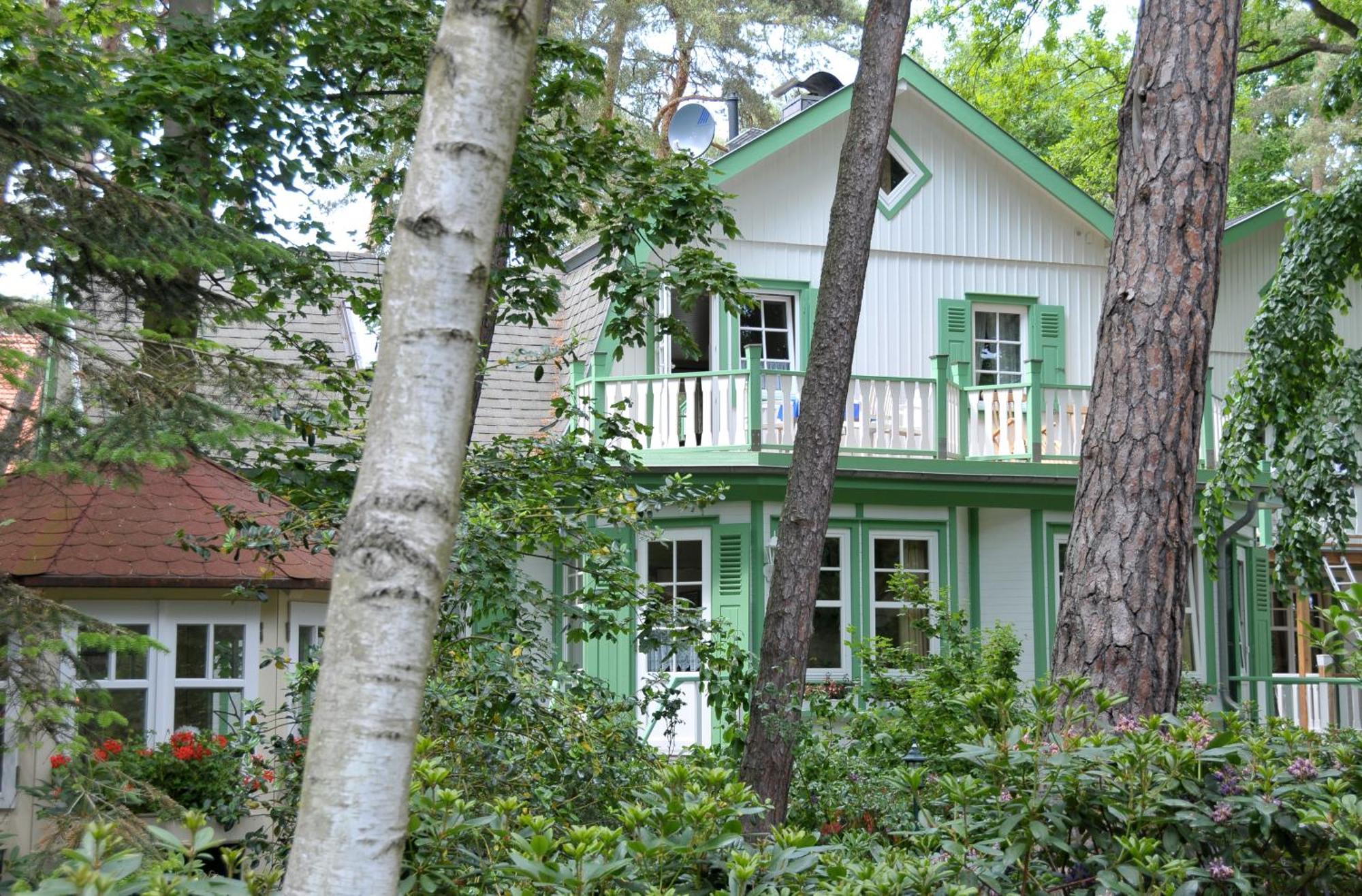Landhaus Victoria บอลเทินฮาเกิน ภายนอก รูปภาพ